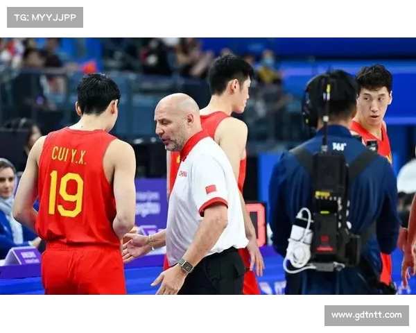 李凯尔与中国男篮传闻终结!经纪人澄清:他仍愿为国家队出战 李凯尔与中国男篮传闻终结!经纪人澄清:他仍愿为国家队出战